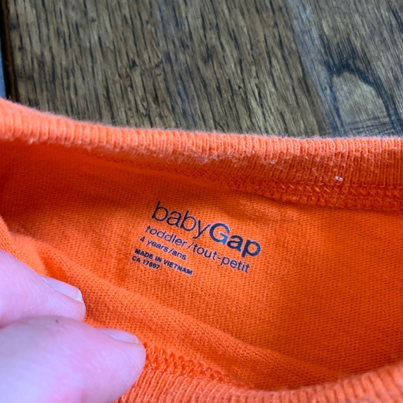 ⭐️3/$20⭐️ babyGap Toddler Boys’ Long-Sleeved Fooler Tee - Picture 3 of 5